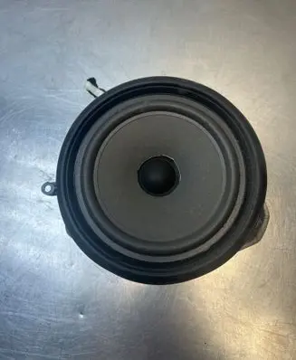 Audi A3 S3 8P Front door speaker 8E0035411