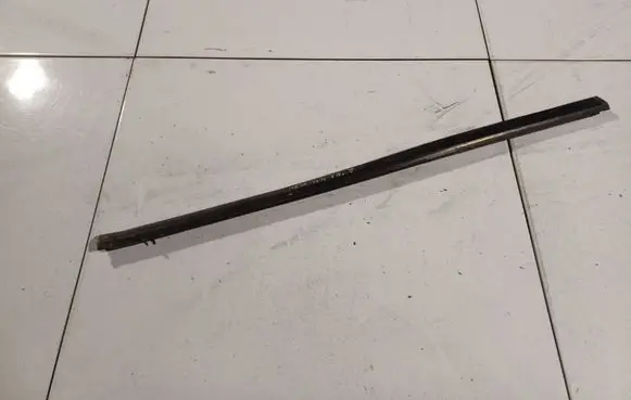 Ford Fiesta Front door glass trim molding 