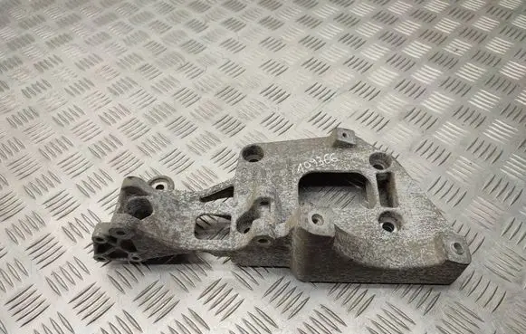 Volkswagen Golf VI Generator/alternator bracket 06F903143F