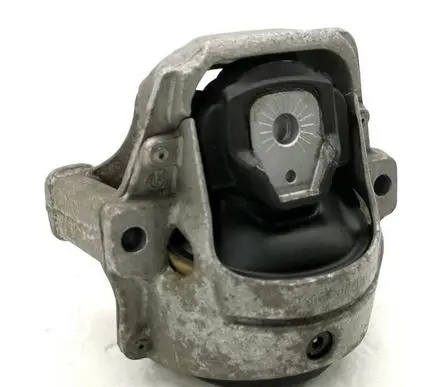 Engine mount vacuum valve