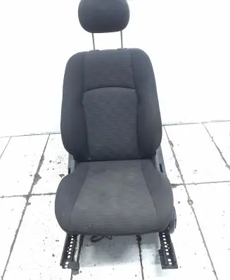 Mercedes-Benz C W203 Front driver seat P01253501 821532034