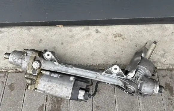 BMW M3 F80 Steering rack 8011847
