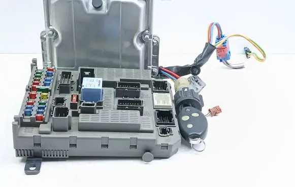 Citroen C5 Engine ECU kit and lock set 0281010808 9644721080 9645352080