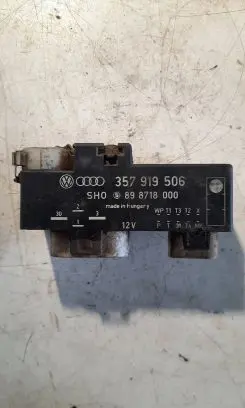 Volkswagen Golf IV Coolant fan relay 357919506