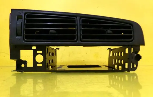Volkswagen Golf III Dash center air vent grill 1H6819736