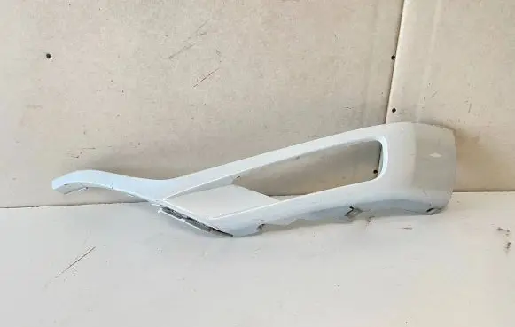 Volvo XC90 Front bumper splitter molding 31383800
