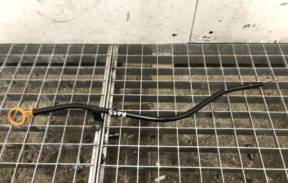 Chevrolet Camaro Oil level dip stick 