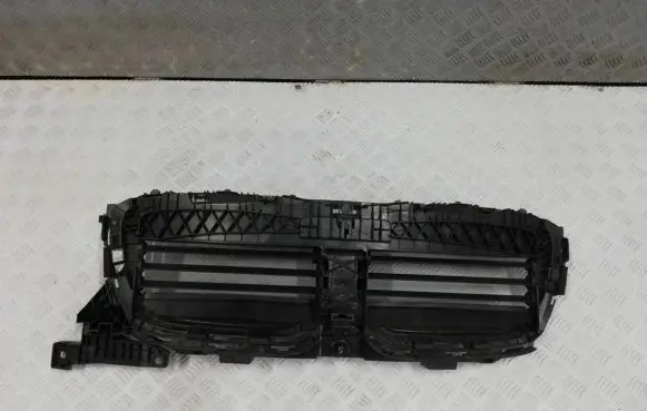 BMW iX3 G08 Intercooler air guide/duct channel T205826