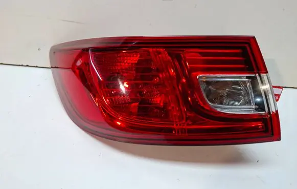 Renault Clio IV Rear/tail lights S27639428 265554091R