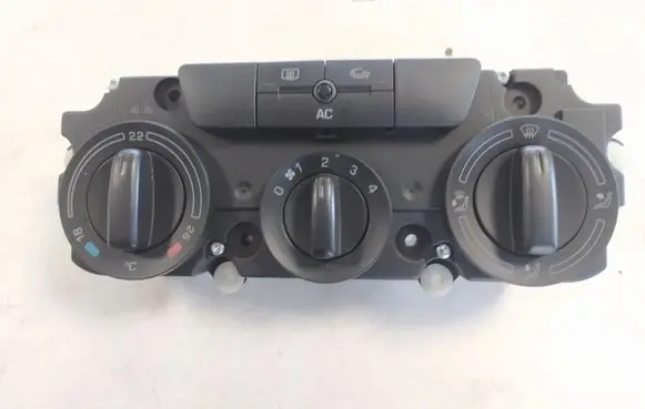 Skoda Octavia Mk2 (1Z) Climate control unit 1Z0820047