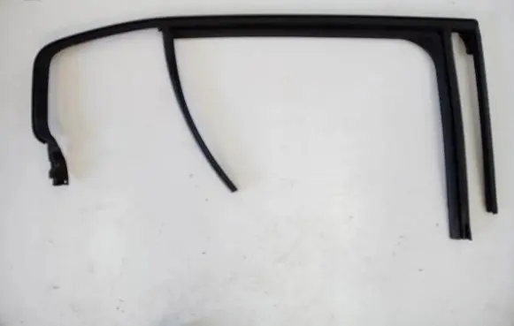 Citroen C5 Aircross Rubber seal rear door 9811246780