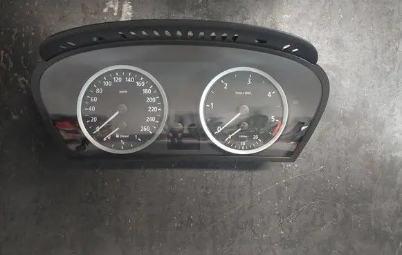 BMW 5 E60 E61 Speedometer (instrument cluster) 6942944 62116942944
