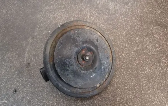 Hyundai Santa Fe Horn signal 28R000033
