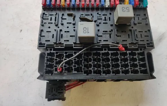 Volkswagen Transporter - Caravelle T4 Fuse box set 357937039