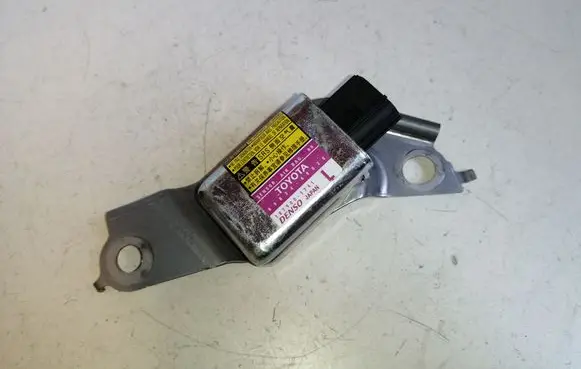 Lexus RX 330 - 350 - 400H Airbag deployment crash/impact sensor 8983448020 1879001741