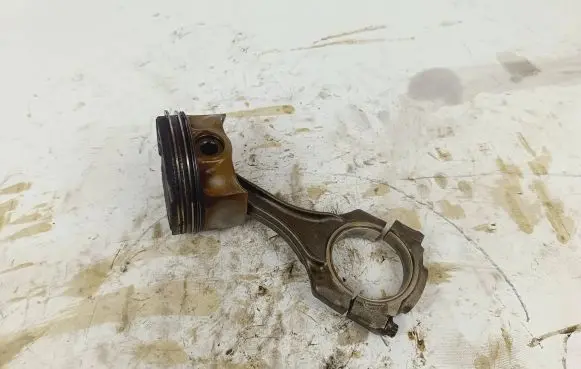 BMW X5 E70 Piston with connecting rod 089203
