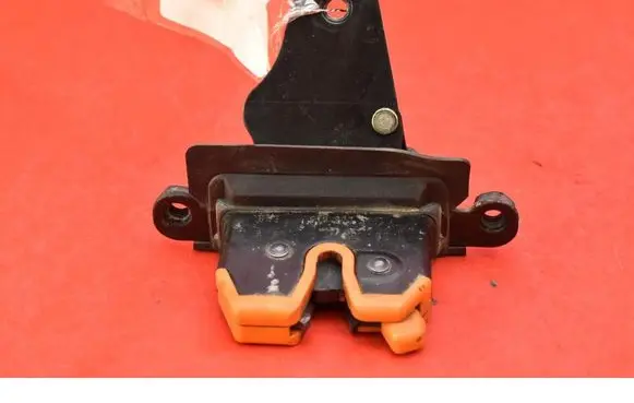 Skoda Fabia Mk1 (6Y) Tailgate/trunk/boot lock/catch/latch 6Y0827501J