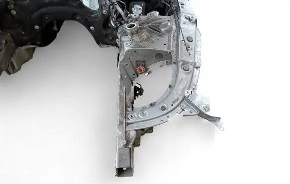 BMW M5 F90 Front side member 