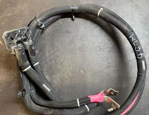 Jeep Grand Cherokee WL Positive cable (battery) P68458250AC