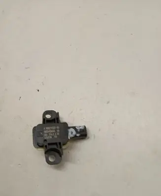 Mercedes-Benz GLE (W166 - C292) Airbag deployment crash/impact sensor A1668210351