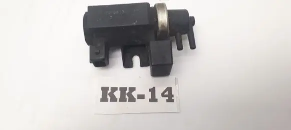 BMW 5 E39 Turbo solenoid valve 72279600 2247906