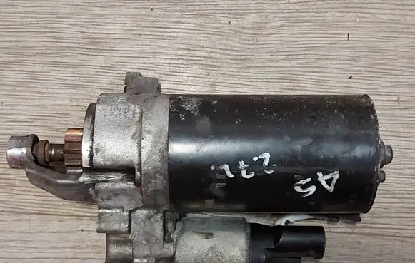 Audi A5 8T 8F Starter motor 001109315