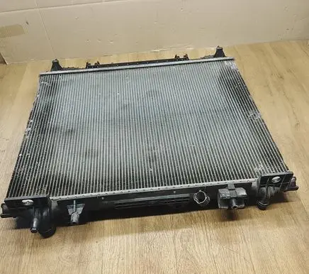 Land Rover Discovery 5 Coolant radiator HPLA8005AB