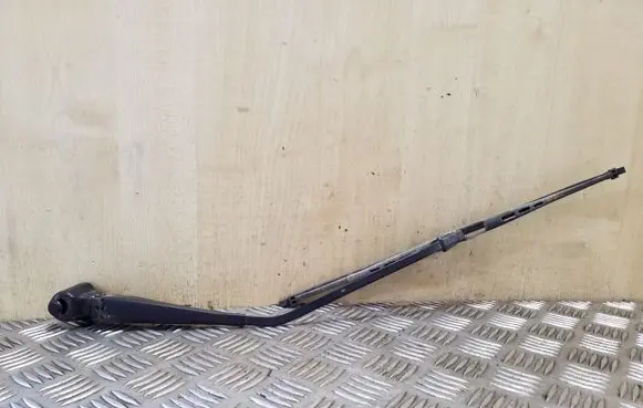 Volkswagen Transporter - Caravelle T4 Rear wiper blade arm 701955707