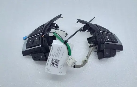 Mazda CX-3 Steering wheel buttons/switches 75J598