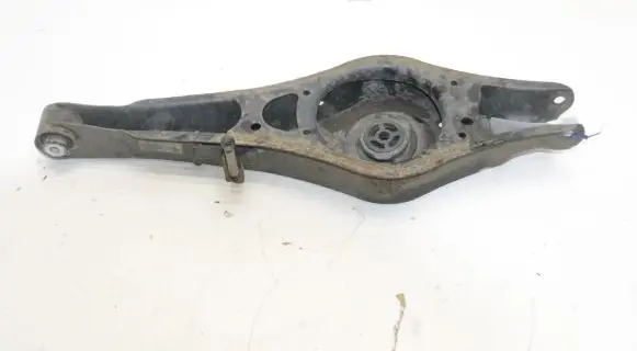 Audi Q3 8U Rear upper control arm/wishbone