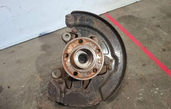 Volvo V70 Front wheel hub