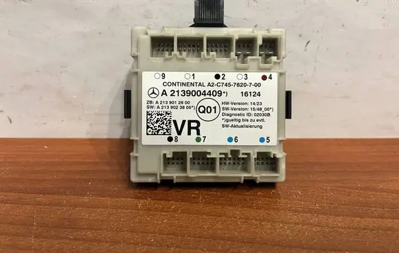 Mercedes-Benz E W213 Comfort/convenience module A2139004409 A2139012600