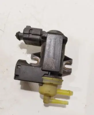 Valve vacuum