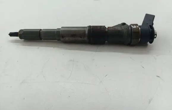BMW 5 E60 E61 Fuel injector 0445110212
