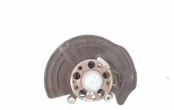 Mercedes-Benz CLA C117 X117 W117 Front wheel hub A2463320100