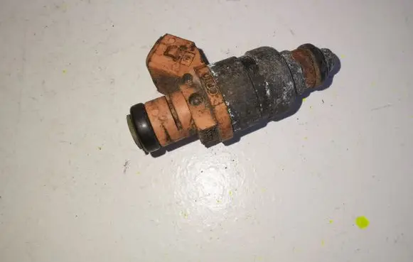 Audi A6 S6 C5 4B Fuel injector 078133551BL