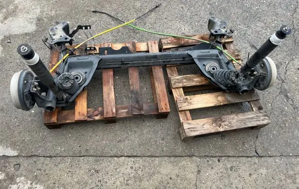 Renault Clio IV Rear axle beam