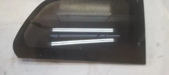 KIA Carnival Rear side window