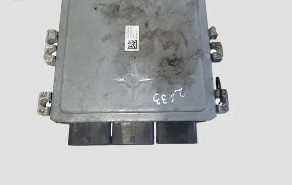 Ford C-MAX II Engine control unit/module AV6112A650ZE S180133004E J38AC