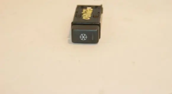 Land Rover Freelander Air conditioning (A/C) switch YUG102840LNF