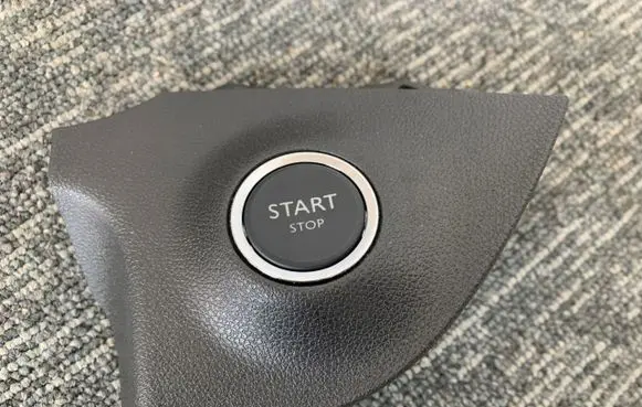 Opel Crossland X Engine start stop button switch 