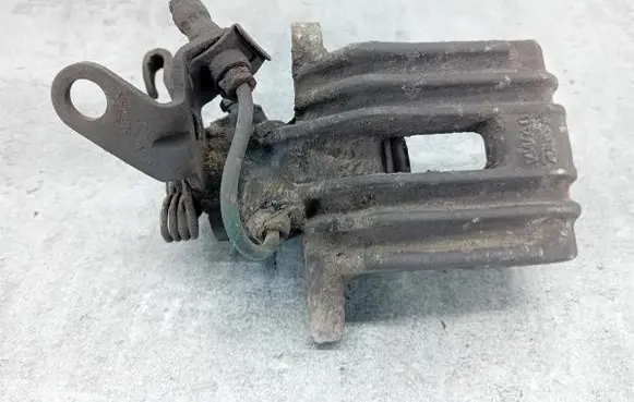 Rear brake caliper