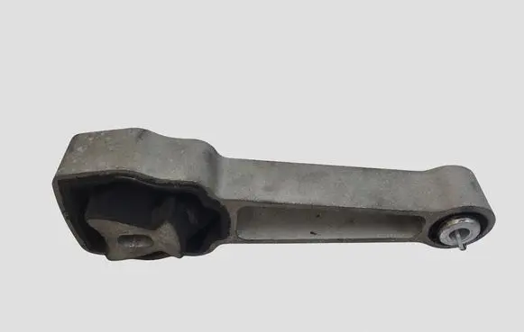 Volvo V70 Engine mount bracket 30793322