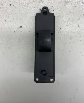 Mazda 3 I Electric window control switch 03123101 BS3E66370