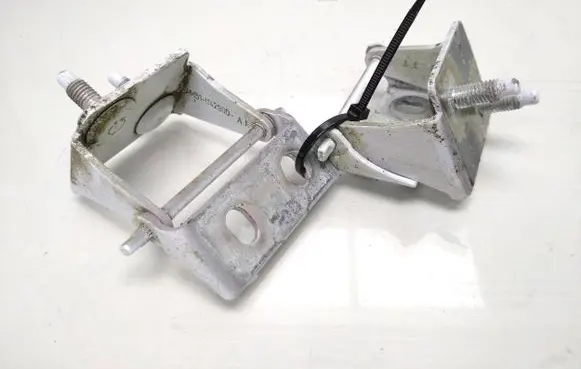 Ford Focus Loading door hinge set AM51U42901Ae AM51U42900Ae