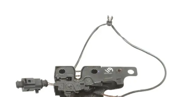 Audi TT TTS Mk2 Engine bonnet/hood lock/catch 8J0823509A