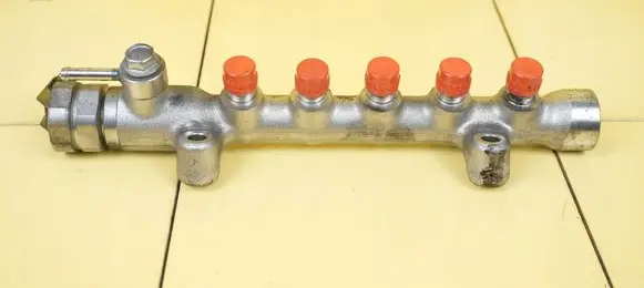 Mazda 6 Fuel line pipe SH01