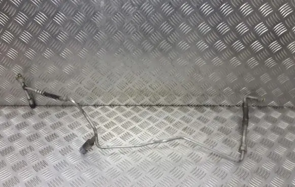 Ford C-MAX I Air conditioning (A/C) pipe/hose