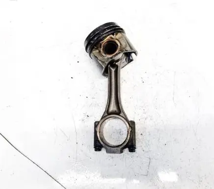 Volkswagen PASSAT B5.5 Piston with connecting rod