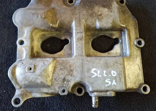 Subaru Legacy Rocker cam cover 21ZR